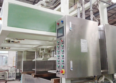 In pieno automatizzato ricambiando la macchina per fabbricare le scatole di cartone dell'uovo con una linea di secchezza di 6 strati