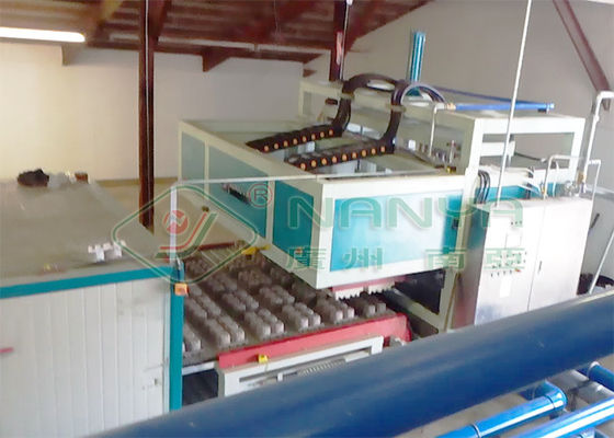 Macchina completamente automatica per stampaggio di polpa per imballaggi interni per elettronica industriale/ Macchina per la produzione di imballaggi industriali in polpa